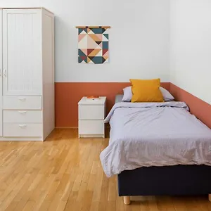 https://letn-apartments.praguehotelsweb.com